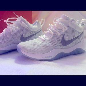 Mens Nike Zoom Rev size 11